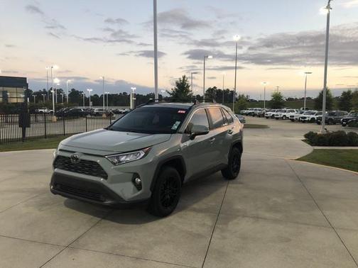 2021 Toyota RAV4 XLE