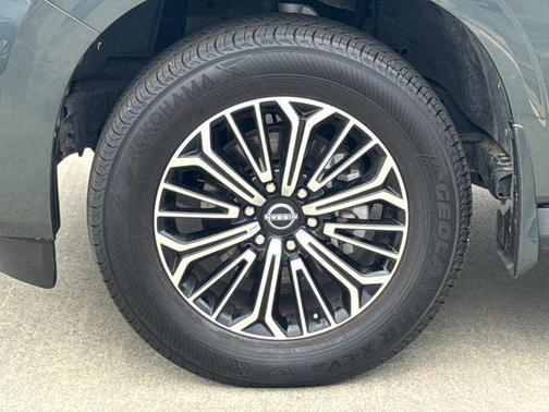Alpine Metallic 2025 Nissan Armada SL 2WD