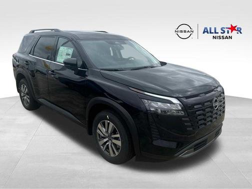 Super Black 2026 Nissan Pathfinder SL