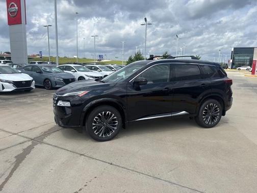 2025 Nissan Rogue Platinum