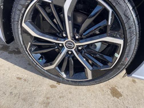 2025 Nissan Altima SR FWD