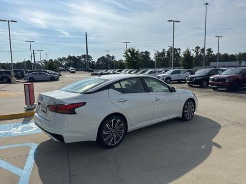 2025 Nissan Altima 2.5 SL