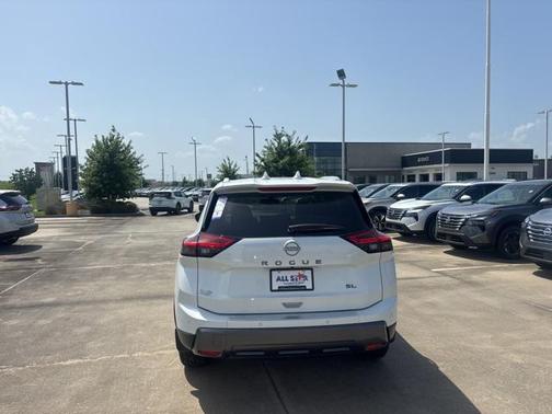 2025 Nissan Rogue SL