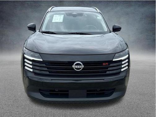 Super Black 2025 Nissan Kicks SR