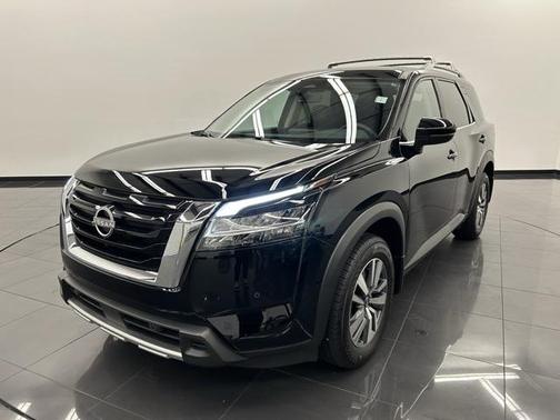 2024 Nissan Pathfinder SL FWD