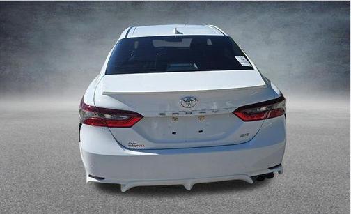 Ice Cap 2023 Toyota Camry SE