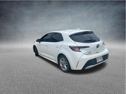 Blizzard Pearl 2019 Toyota Corolla SE
