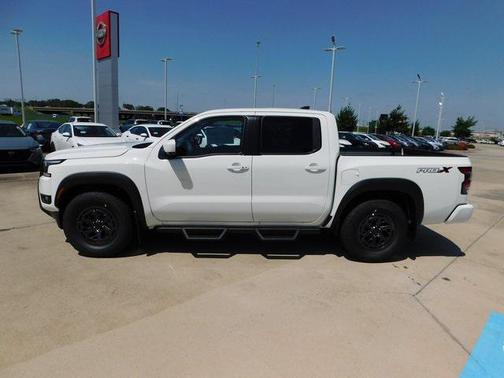 2025 Nissan Frontier PRO-X