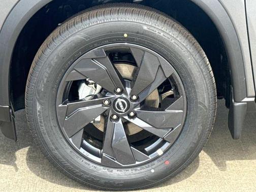 Gun Metallic 2026 Nissan Rogue SV