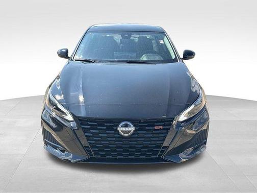Super Black Clearcoat 2026 Nissan Altima SR FWD