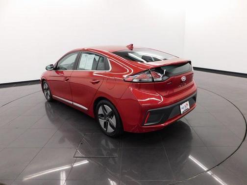 2022 Hyundai IONIQ Hybrid SEL