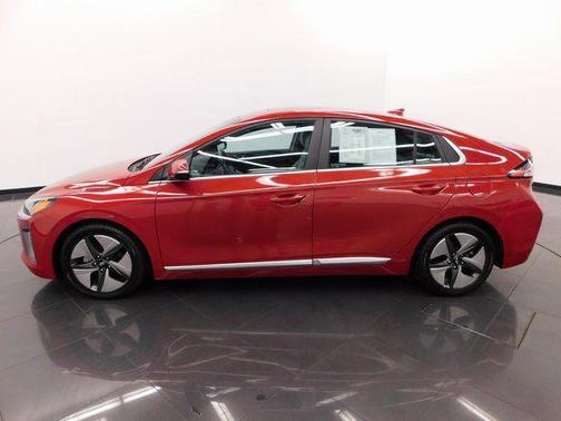 2022 Hyundai IONIQ Hybrid SEL