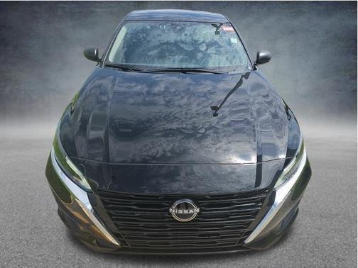 Super Black Clearcoat 2025 Nissan Altima 2.5 SV