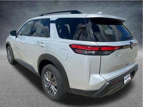 Brilliant Silver Metallic 2025 Nissan Pathfinder SV FWD