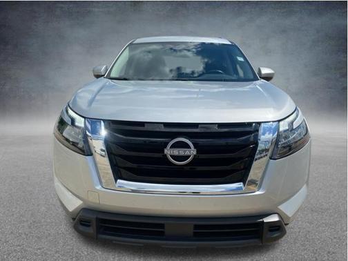 Brilliant Silver Metallic 2025 Nissan Pathfinder SV FWD
