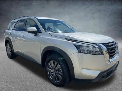Brilliant Silver Metallic 2025 Nissan Pathfinder SV FWD