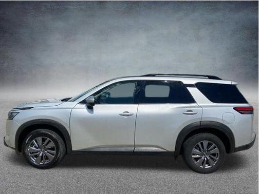 Brilliant Silver Metallic 2025 Nissan Pathfinder SV FWD