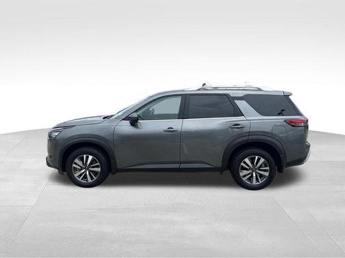 Gun Metallic 2025 Nissan Pathfinder SL 4WD