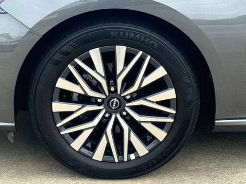 Gun Metallic 2025 Nissan Altima 2.5 SV