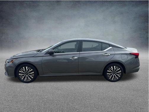 Gun Metallic 2025 Nissan Altima 2.5 SV