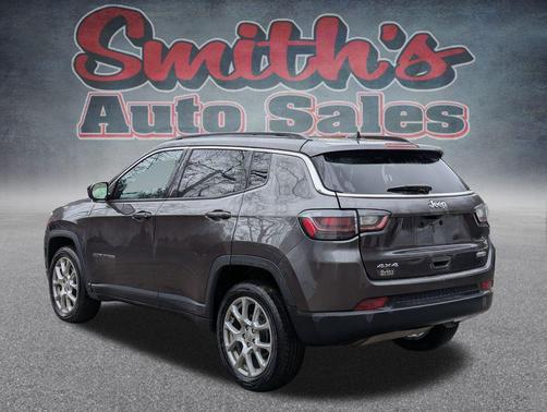 2022 Jeep Compass Latitude Lux