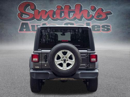 Granite Crystal Metallic Clearcoat 2018 Jeep Wrangler Sport S