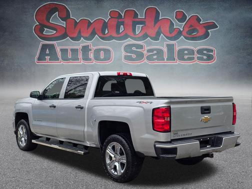 Silver Ice Metallic 2018 Chevrolet Silverado 1500 Custom