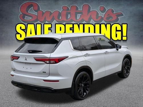 White Diamond 2024 Mitsubishi Outlander SE S-AWC