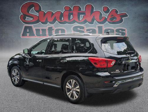 Magnetic Black Pearl 2019 Nissan Pathfinder SV