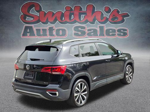 Deep Black 2022 Volkswagen Taos 1.5T SE