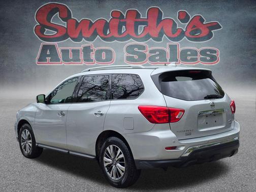 Brilliant Silver Metallic 2019 Nissan Pathfinder SL