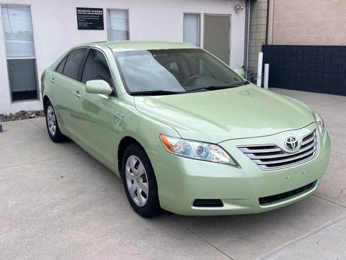 Green 2008 Toyota Camry Hybrid