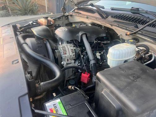 Gold 2006 GMC Sierra 1500 H/D