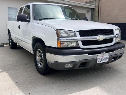White 2004 Chevrolet Silverado 1500 LS Extended Cab