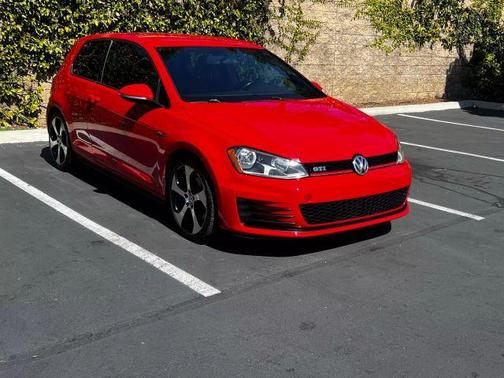 2016 Volkswagen Golf GTI 2.0T S 2-Door