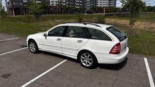 2005 Mercedes-Benz C-Class Luxury 4MATIC