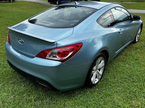 2011 Hyundai Genesis Coupe 2.0T