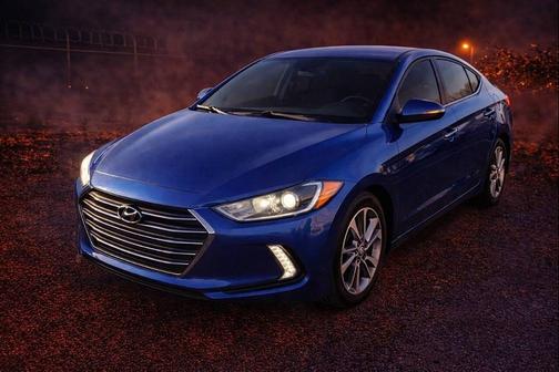 2017 Hyundai ELANTRA Limited