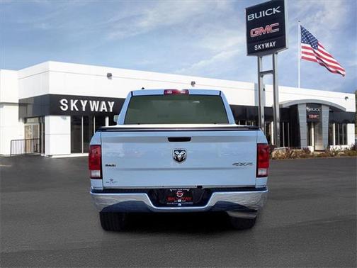 2019 RAM 1500 SLT