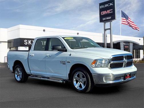 2019 RAM 1500 SLT
