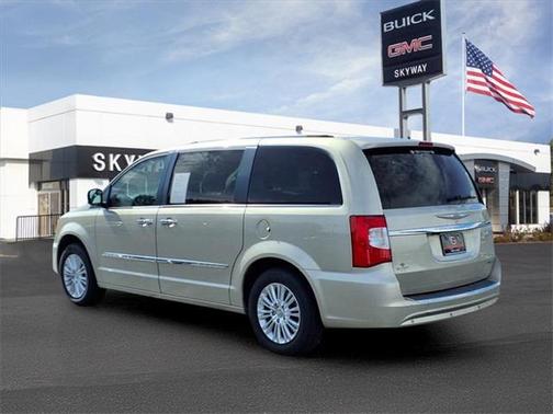2014 Chrysler Town & Country Limited