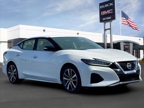 2022 Nissan Maxima SV Xtronic CVT