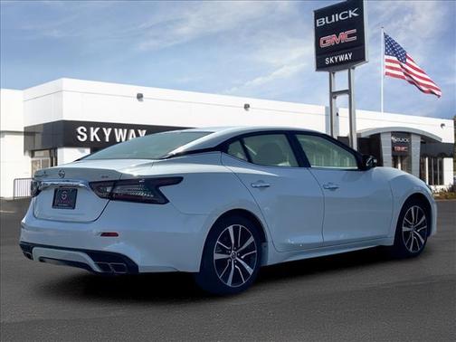 2022 Nissan Maxima SV Xtronic CVT