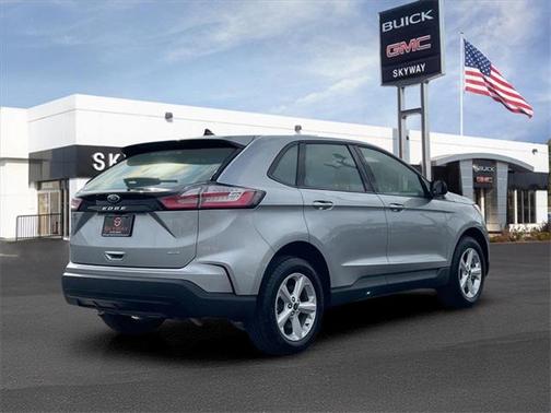 2022 Ford Edge SE