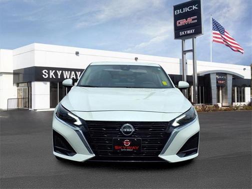 2024 Nissan Altima 2.5 SL