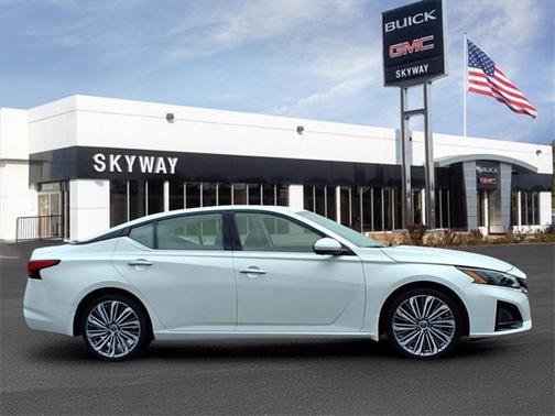 2024 Nissan Altima 2.5 SL