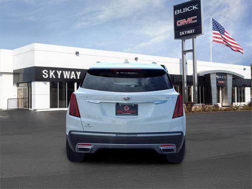 2022 Cadillac XT5 Premium Luxury