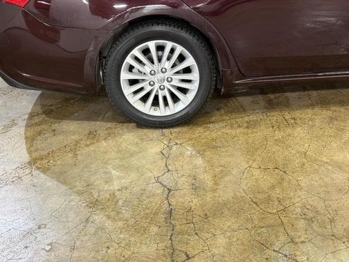 2013 Toyota Avalon Hybrid XLE Premium