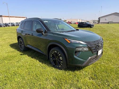 Obsidian Green 2026 Nissan Rogue Dark Armor