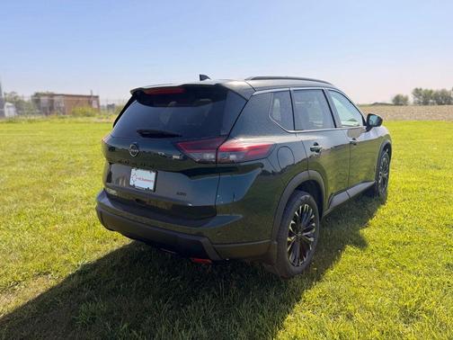 Obsidian Green 2026 Nissan Rogue Dark Armor